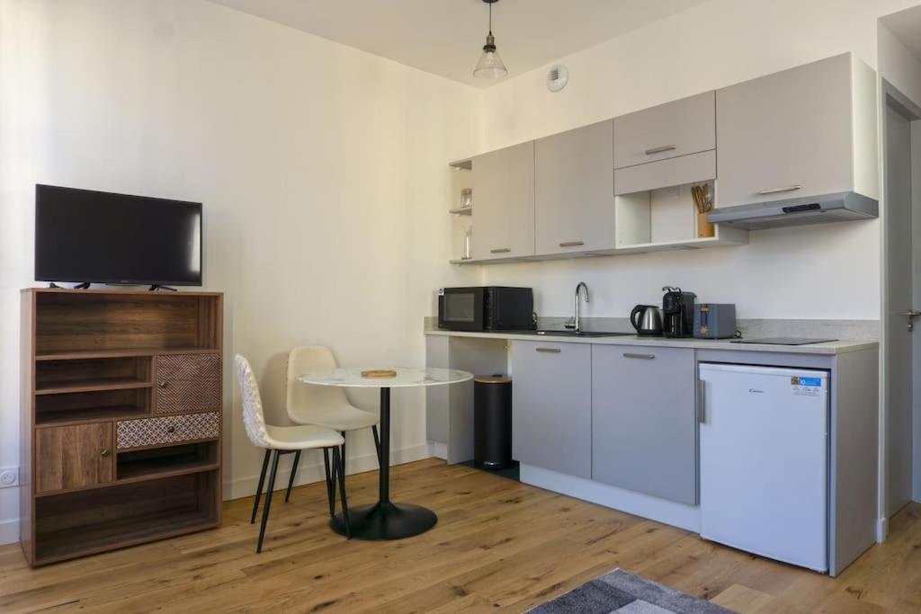 Charmant Palais Riviera Climatise Vieux Ницца Экстерьер фото